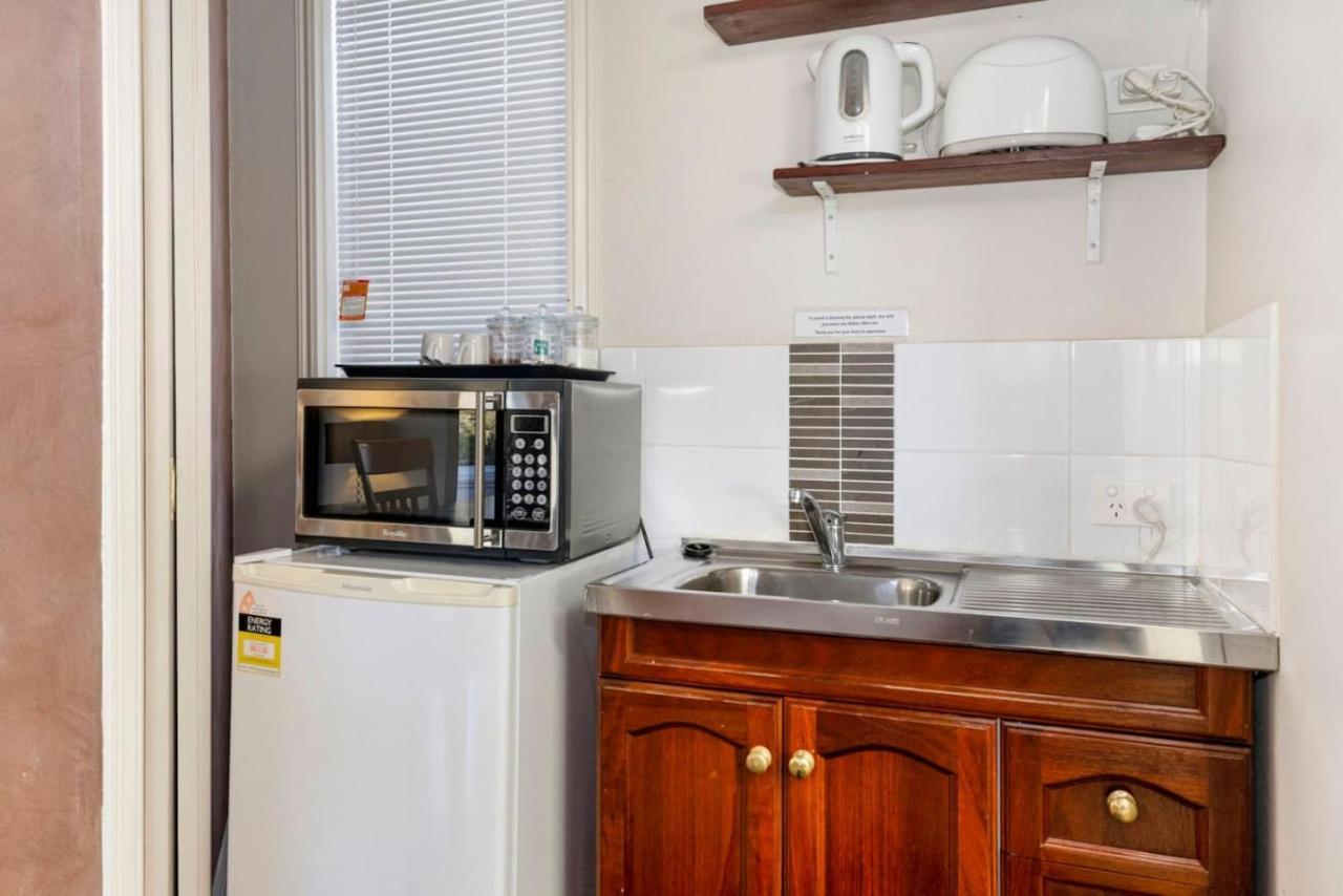 Inn The Tuarts Guest Lodge Wonnerup Extérieur photo